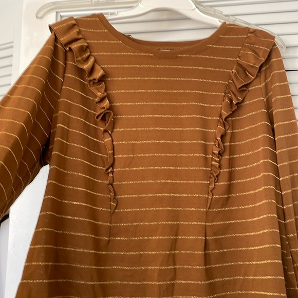 Plus 14W ruffles accent gold threads cognac knit top like New condition - Picture 1 of 9